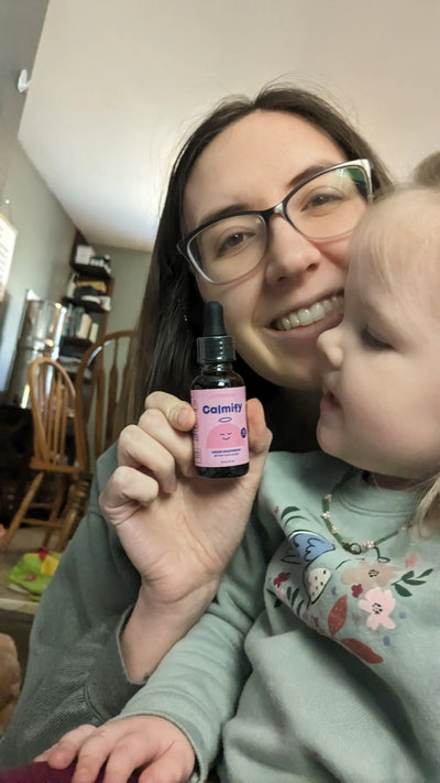 Mom and child smiling